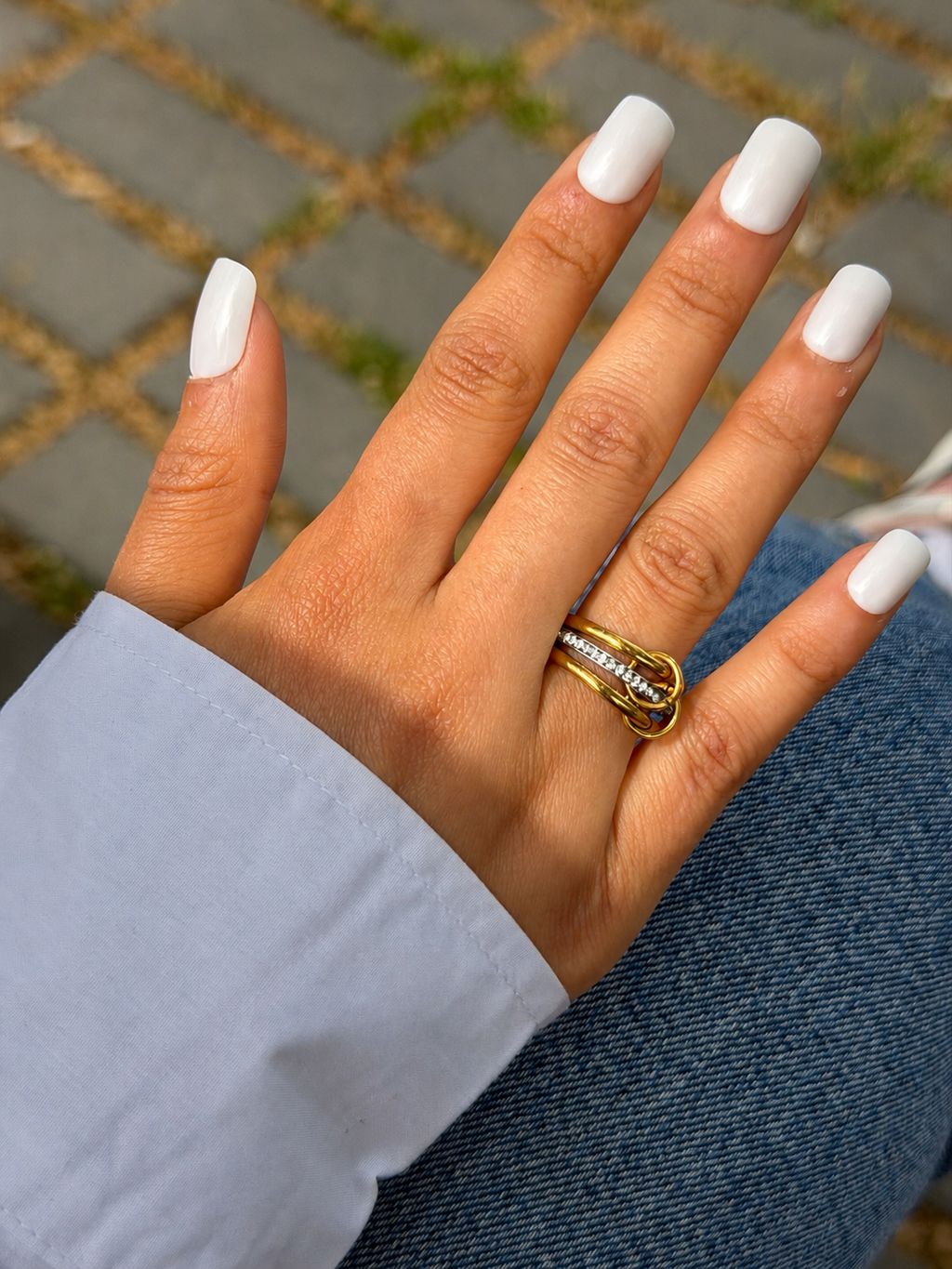 Anillo Trama